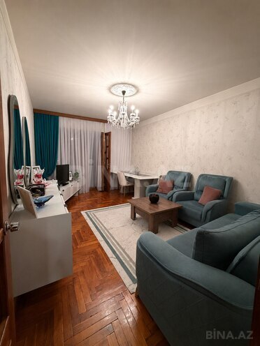 Продаётся 2-комн. вторичка 70 м², м. Гянджлик, photo 1 from 11