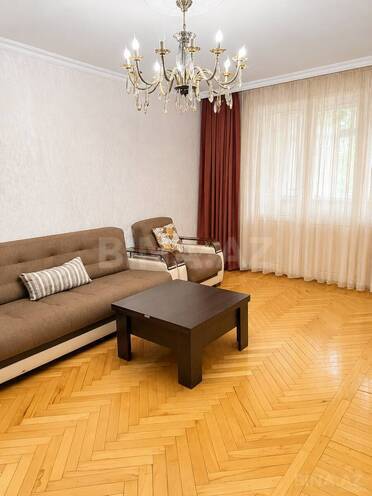 Продаётся 3-комн. вторичка 75 м², м. Элмляр Академиясы, photo 3 from 12