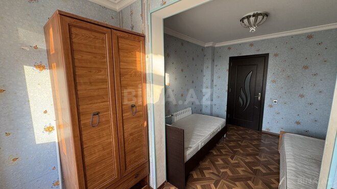 Сдаётся 3-комн. вторичка 75 м², м. Нефтчиляр, photo 8 from 23