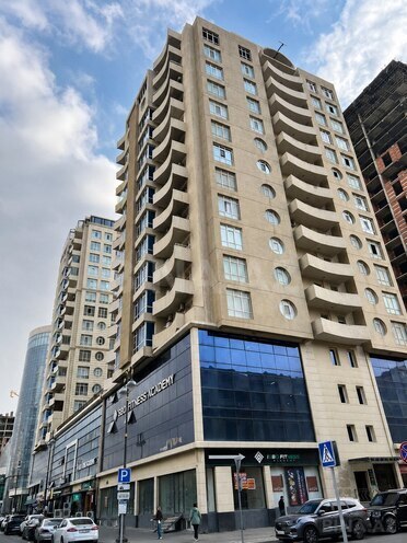Satılır 3 otaqlı yeni tikili 136 m², Şah İsmayıl Xətai m., photo 1 from 8