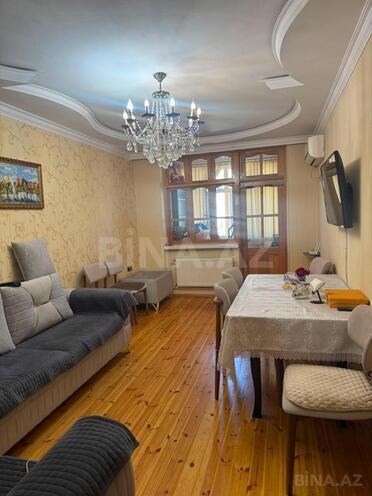 Satılır 2 otaqlı köhnə tikili 60 m², Abşeron r., photo 1 from 9