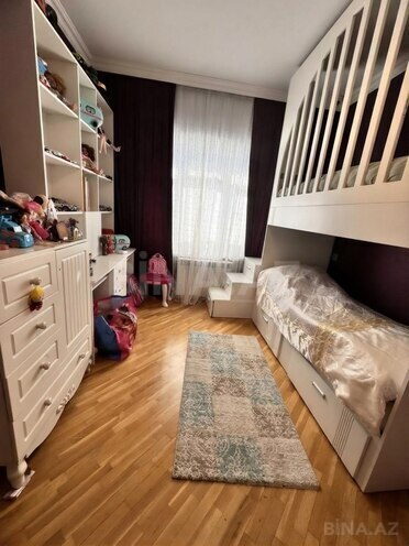 Продаётся 4-комн. вторичка 110 м², м. Халглар Достлугу, photo 6 from 12