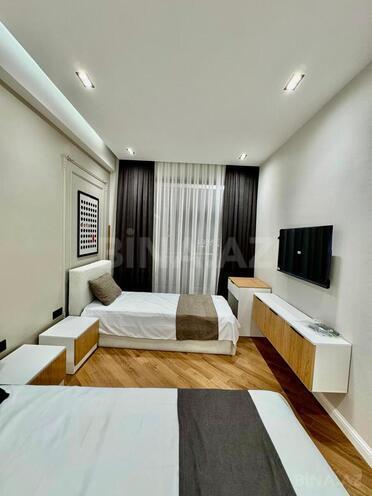Продаётся 3-комн. новостройка 90 м², м. Кара Караев, photo 9 from 15