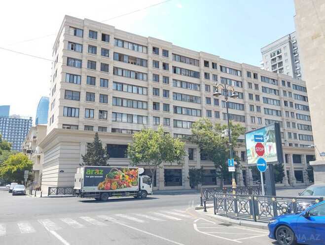 Продаётся 2-комн. вторичка 55 м², м. 28 мая, photo 1 from 15
