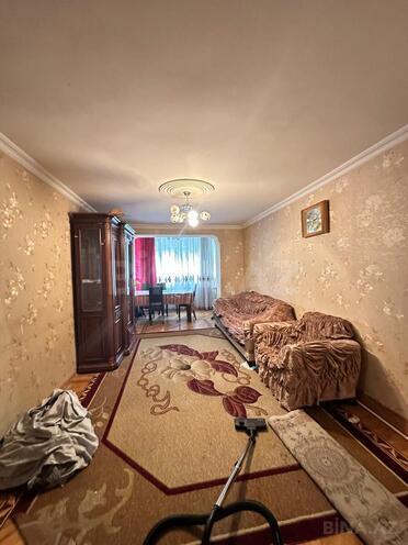 Продаётся 3-комн. вторичка 70 м², м. Элмляр Академиясы, photo 1 from 32