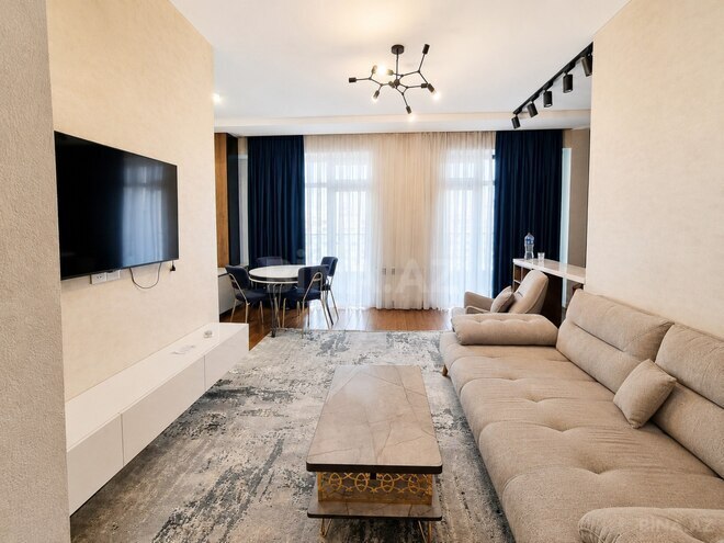 Сдаётся 3-комн. новостройка 106 м², м. 8 ноября, photo 1 from 10