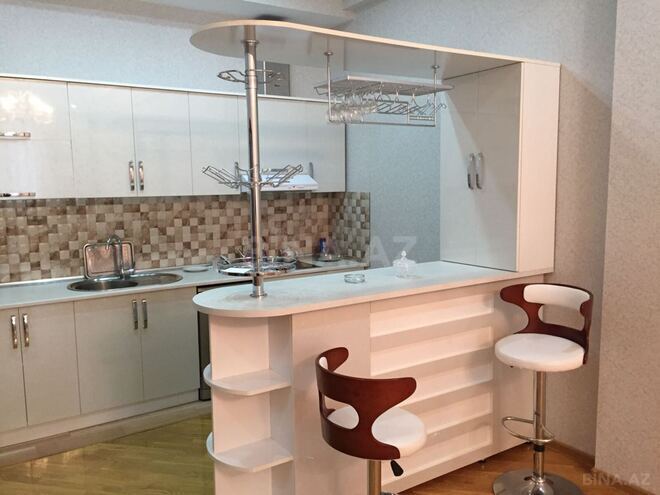 Сдаётся 2-комн. новостройка 76 м², м. Ичеришехер, photo 3 from 13