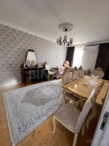Продаётся 2-комн. вторичка 90 м², photo 1 from 11