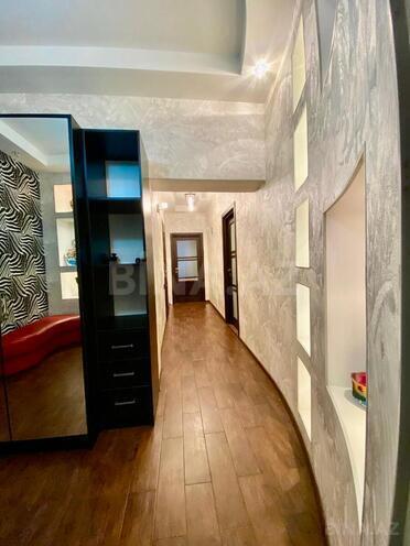 Сдаётся 3-комн. новостройка 130 м², м. Иншаатчылар, photo 15 from 17