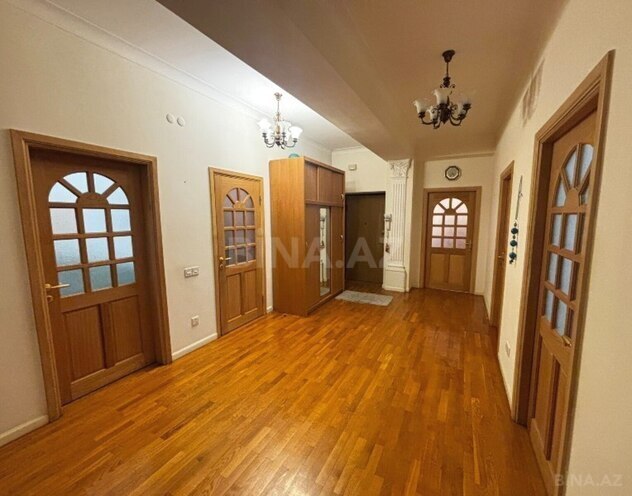Продаётся 4-комн. вторичка 170 м², м. 28 мая, photo 14 from 20
