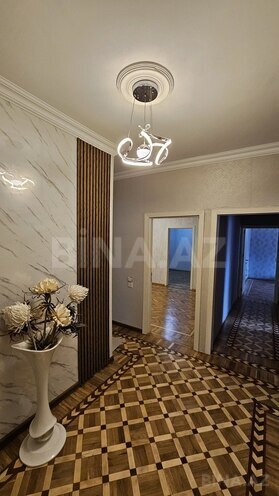Satılır 5 otaqlı köhnə tikili 120 m², 8-ci mikrorayon q., photo 3 from 14