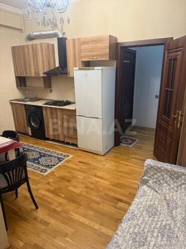 Сдаётся 2-комн. новостройка 40 м², м. Кара Караев, photo 1 from 9