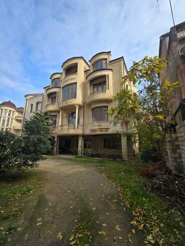 Satılır 20 otaqlı həyət evi/bağ evi 1 000 m², Gənclik m., photo 1 from 18