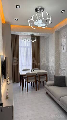 Продаётся 2-комн. новостройка 50 м², м. Кара Караев, photo 1 from 13