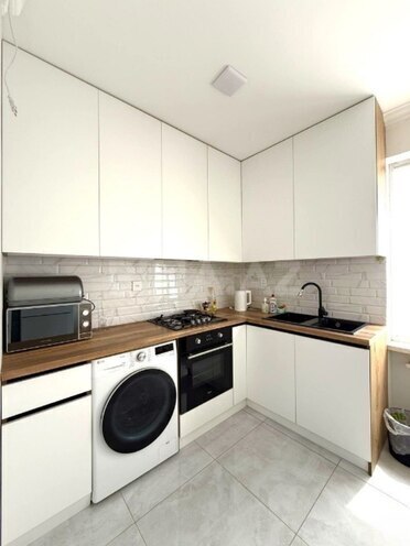 Satılır 2 otaqlı köhnə tikili 70 m², Nərimanov r., photo 9 from 15