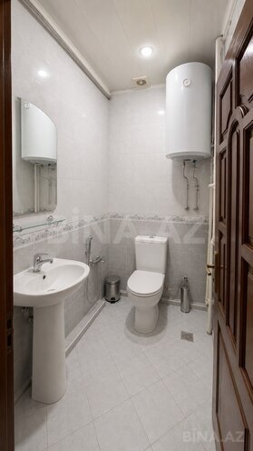 Продаётся 3-комн. вторичка 135 м², м. Кара Караев, photo 15 from 19