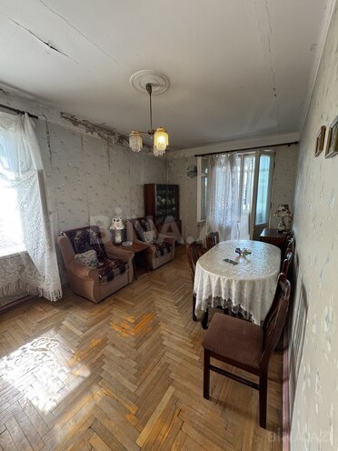 Satılır 2 otaqlı köhnə tikili 50 m², 8-ci mikrorayon q., photo 1 from 11