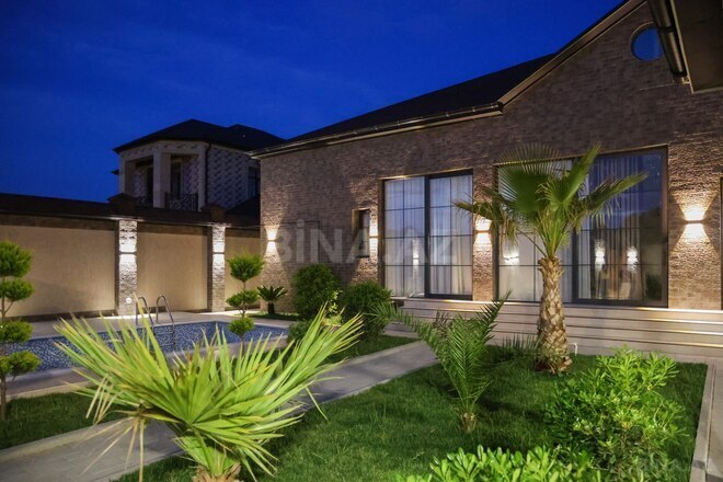 Satılır 4 otaqlı həyət evi/bağ evi 200 m², Şüvəlan q., photo 1 from 31