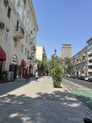 İcarəyə verilir 3 otaqlı köhnə tikili 90 m², Sahil m., photo 1 from 23