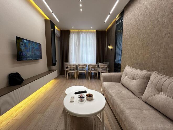 Сдаётся 2-комн. новостройка 65 м², м. 8 ноября, photo 1 from 20