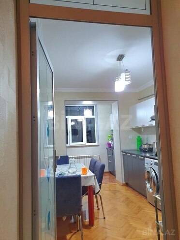 Satılır 2 otaqlı köhnə tikili 65 m², Xalqlar Dostluğu m., photo 8 from 12
