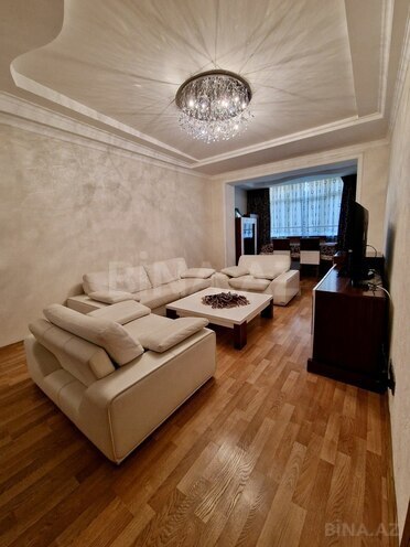 Продаётся 3-комн. вторичка 82 м², м. Иншаатчылар, photo 4 from 19
