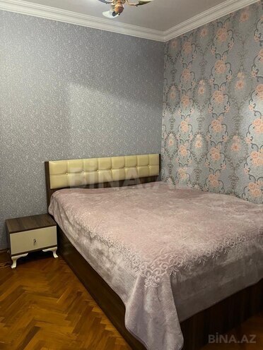 Продаётся 3-комн. вторичка 75 м², м. Ази Асланов, photo 4 from 14