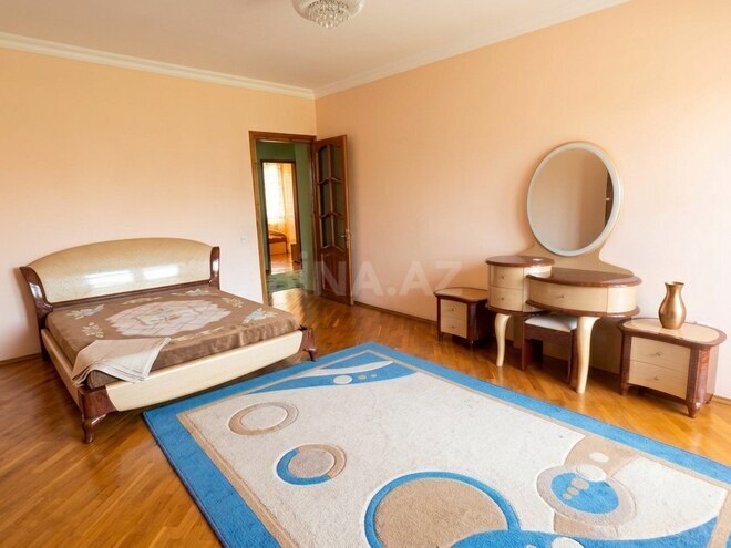 Сдаётся 3-комн. новостройка 140 м², м. 8 ноября, photo 3 from 12