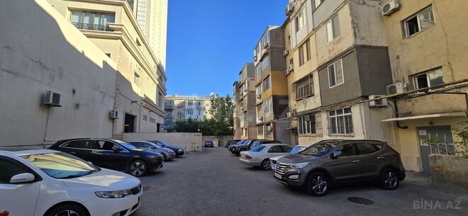 Продаётся 3-комн. вторичка 75 м², м. Низами, photo 10 from 20