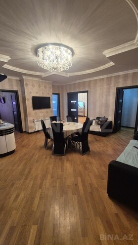 Продаётся 5-комн. новостройка 138 м², м. Нефтчиляр, photo 1 from 14