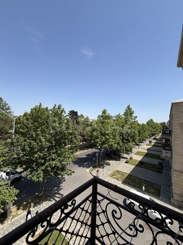 Satılır 3 otaqlı köhnə tikili 65 m², Bakıxanov q., photo 3 from 16