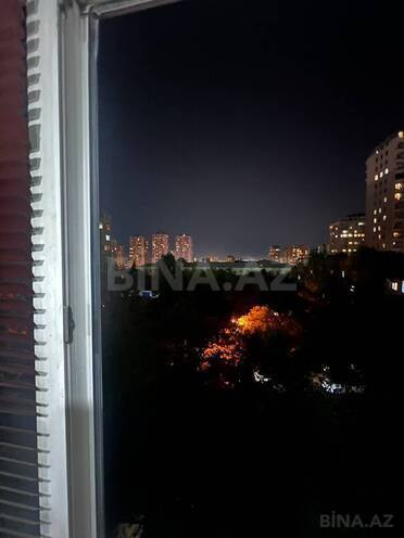 Satılır 3 otaqlı köhnə tikili 75 m², İnşaatçılar m., photo 8 from 12