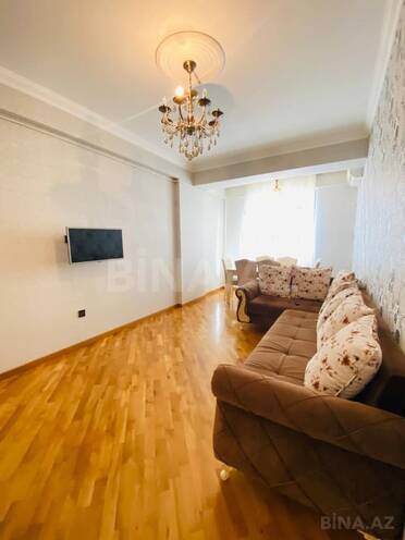 Сдаётся 2-комн. новостройка 70 м², м. Кара Караев, photo 3 from 17