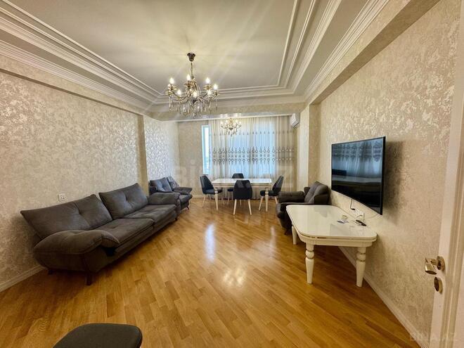 Сдаётся 3-комн. новостройка 130 м², м. Кара Караев, photo 3 from 24