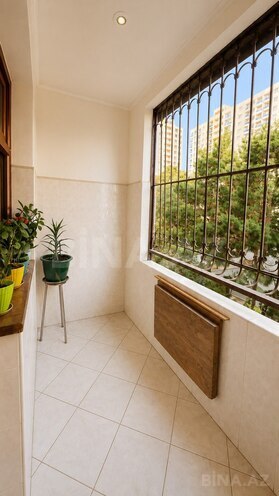 Продаётся 3-комн. вторичка 135 м², м. Кара Караев, photo 10 from 19