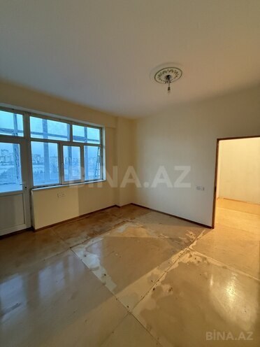 Satılır 2 otaqlı köhnə tikili 61 m², Xalqlar Dostluğu m., photo 3 from 15