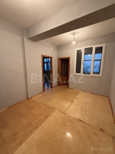Satılır 2 otaqlı köhnə tikili 61 m², Xalqlar Dostluğu m., photo 12 from 15