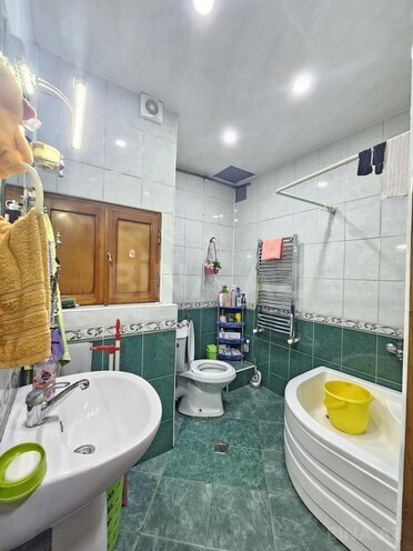 Продаётся 2-комн. вторичка 65 м², photo 18 from 24