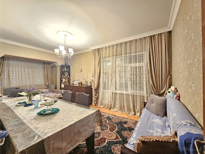 Продаётся 2-комн. вторичка 65 м², photo 1 from 24