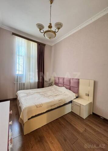 Продаётся 3-комн. вторичка 90 м², м. Низами, photo 6 from 10
