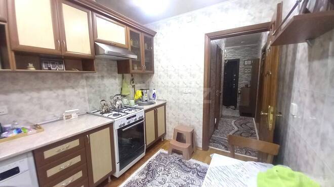 Продаётся 2-комн. вторичка 42 м², м. Элмляр Академиясы, photo 5 from 13