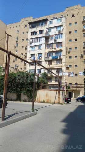 Продаётся 2-комн. вторичка 42 м², м. Элмляр Академиясы, photo 1 from 13