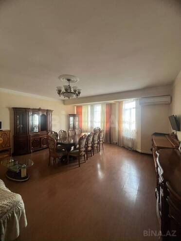 Сдаётся 3-комн. новостройка 130 м², м. Ази Асланов, photo 1 from 17