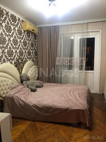 Продаётся 3-комн. вторичка 50 м², м. Элмляр Академиясы, photo 4 from 9