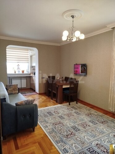 Продаётся 2-комн. вторичка 35 м², пос. Бакиханова, photo 1 from 18