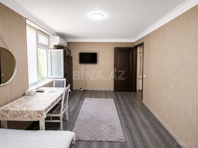 Сдаётся 1-комн. вторичка 50 м², м. Кара Караев, photo 3 from 8