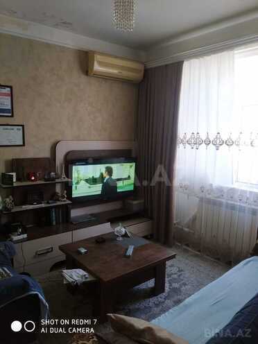 Продаётся 2-комн. вторичка 40 м², м. Нариман Нариманов, photo 1 from 13