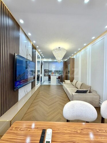 Сдаётся 3-комн. новостройка 105 м², м. Кара Караев, photo 3 from 14