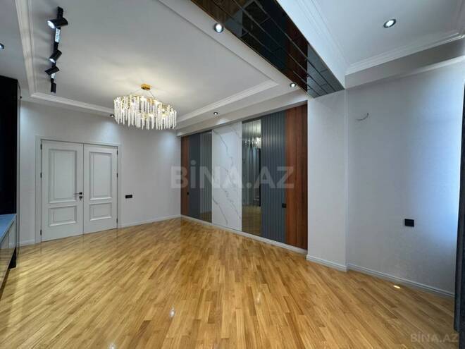 Продаётся 4-комн. новостройка 133 м², м. Кара Караев, photo 1 from 26