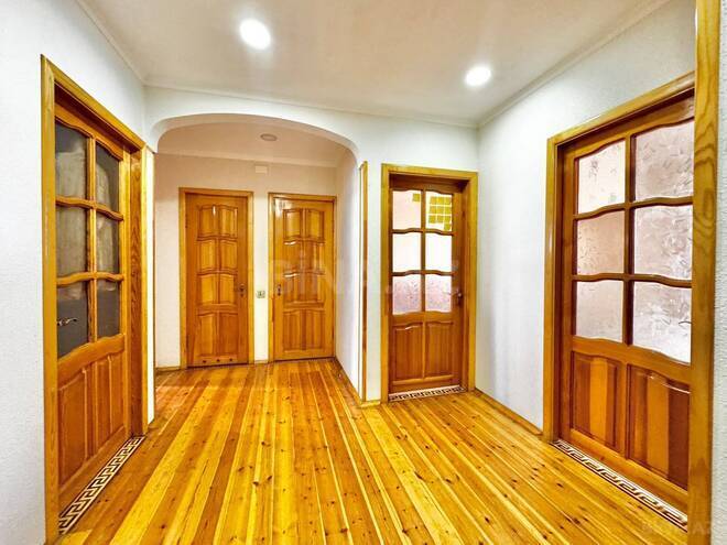 Satılır 3 otaqlı köhnə tikili 80 m², Qara Qarayev m., photo 1 from 15